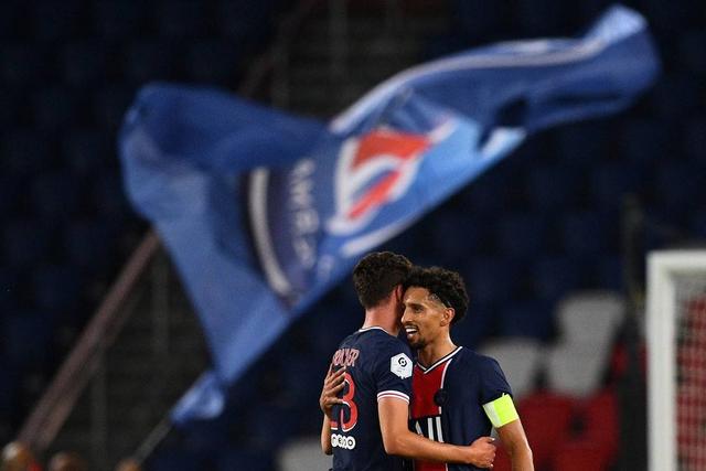 萨卡：大卫-路易斯对我影响最大